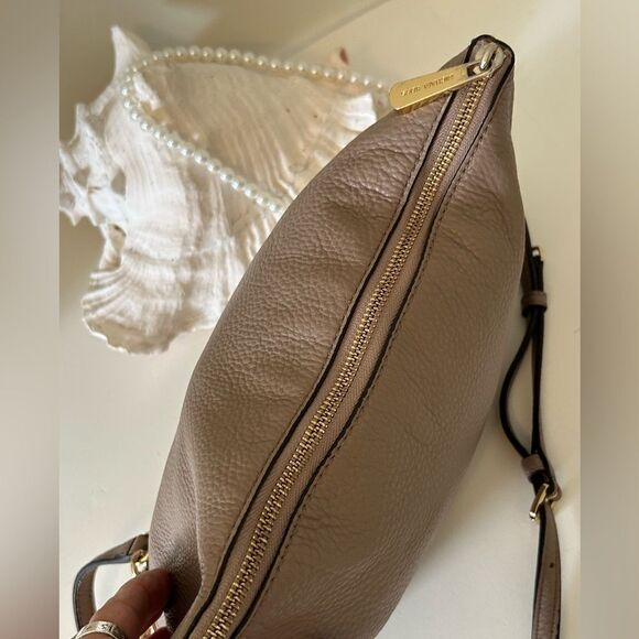 Michael Kors Taupe Pebble Leather Crossbody Chic Everyday Shoulder Bag - Picture 4 of 6